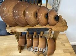 6 Le Creuset Pans Set Chestnut Brown cast Iron / Lids /Wooden Stand 14 22 POST