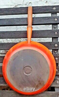 Le Creuset pan set. Le Creuset frying pan. Le Creuset. Volcanic orange. In VGC