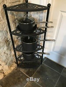 Le Crueset Non Stick Complete Set of Pans & Le Crueset Cast Iron Stand In Black
